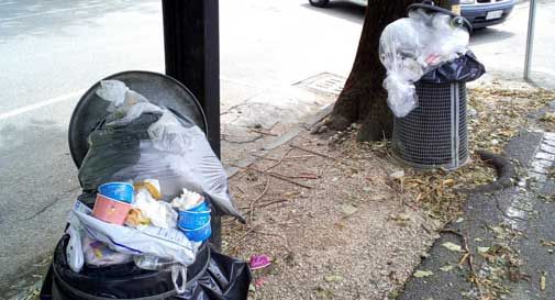 Il comune cede il servizio, Vittorio Veneto invasa dai rifiuti in una settimana