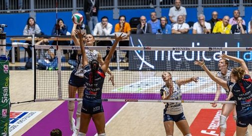Imoco Volley da applausi a Torino: Chieri travolta 3-0, le Pantere dominano 