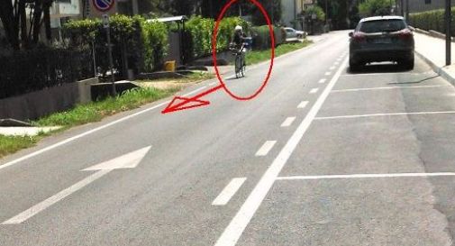 Bici contromano in via Manin: «Multatele!»