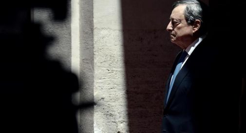 Mattarella respinge le dimissioni di Draghi: il premier il 20 luglio in Parlamento