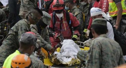 Ecuador, bilancio sale a 413 morti. Estratte vive due bimbe tra le rovine di un hotel