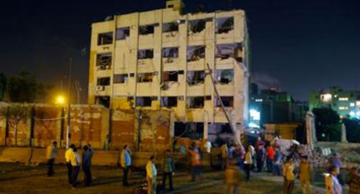 Attacco alla sede della Sicurezza al Cairo, 29 feriti. Giallo sulla rivendicazione