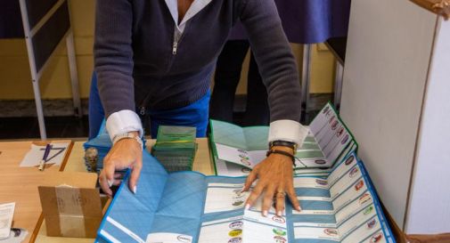 Ballottaggi 2021, seggi aperti fino alle 15. Crollo dell'affluenza