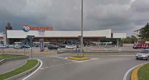 Vittorio Veneto, bloccato dopo aver tentato un furto al supermercato 