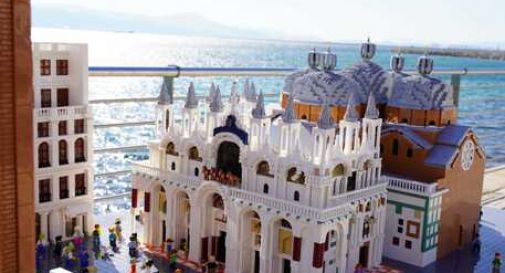 Piazza San Marco riprodotta con 170mila mattoncini Lego 