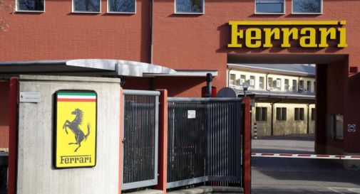 Ferrari sospende la produzione di veicoli per il mercato russo