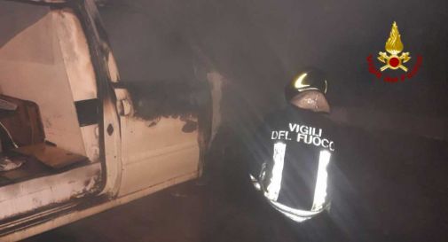 Paura questa notte a Ponzano, un furgone ha preso fuoco