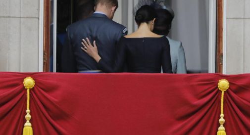 Gb, Harry e Meghan precipitano nei sondaggi