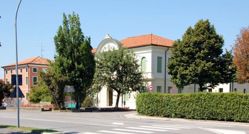 la Postumia di fronte al Municipio di Gorgo