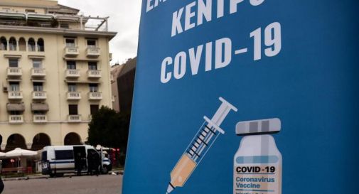 Covid, da oggi in Grecia multe a over 60 no vax