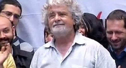 Grillo va all'attacco: 