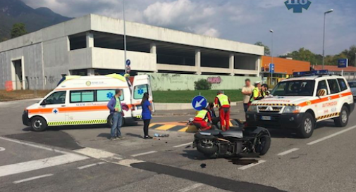 Borso del Grappa, finisce con scooter contro auto