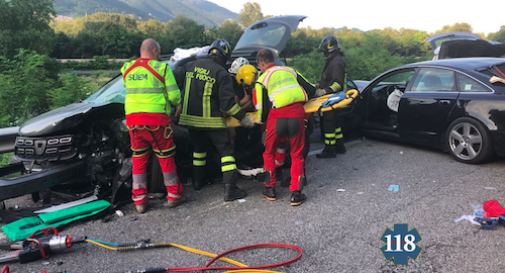 Schianto tra auto sulla Feltrina, in cinque finiscono in ospedale