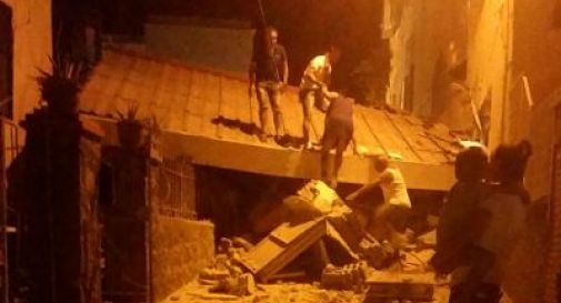 Terremoto a Ischia, una vittima accertata. Neonato estratto vivo