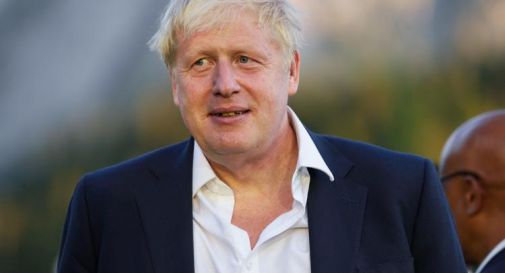 Il governo Johnson perde pezzi: si dimettono i ministri di Finanze e Salute