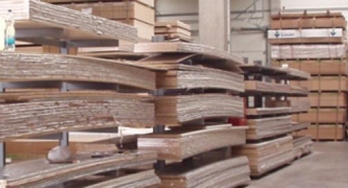 Crisi del legno, chiudono due aziende