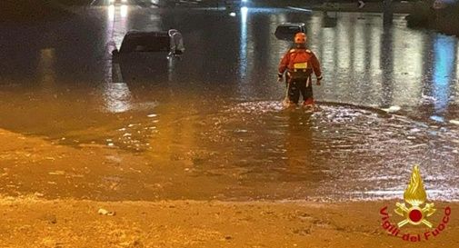 Maltempo a Malpensa, automobilisti bloccati dall'acqua