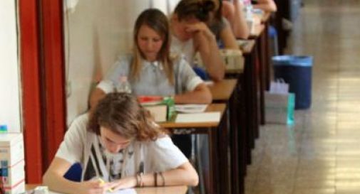 Maturità, al classico Seneca e bici con ruote quadrate allo Scientifico