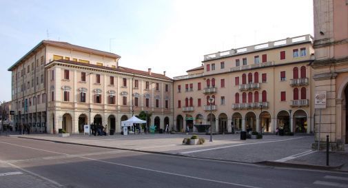 Piazza caduti pedonale nei weekend