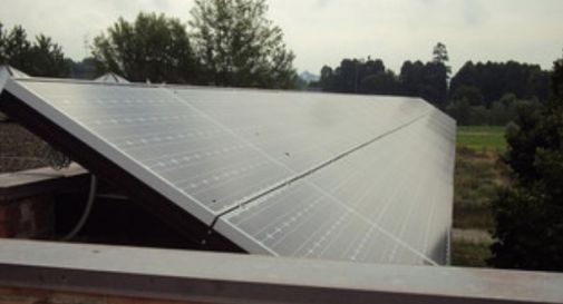 Scoperti pannelli fotovoltaici con etichette contraffatte 