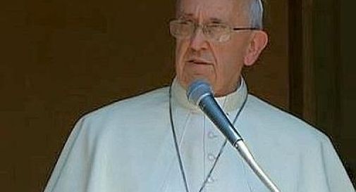 Bagno di folla per il Papa a Castel Gandolfo ''Dio vuole misericordia più che i sacrifici''