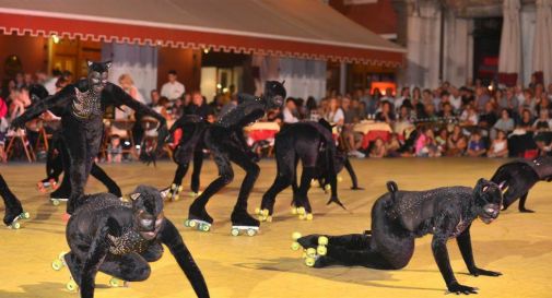 I Campioni del pattinaggio in piazza dei Signori