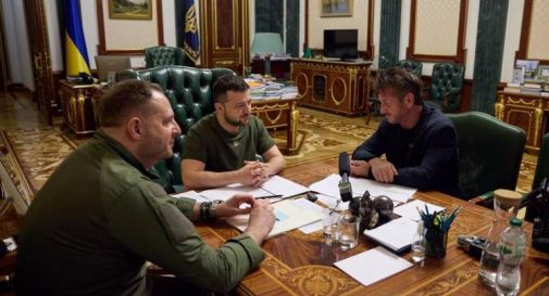 Ucraina, Sean Penn da Zelensky: 