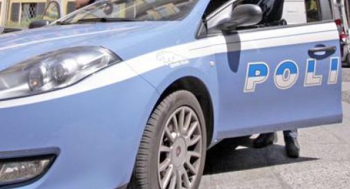 Entra in chiesa per pregare, 34enne tenta di violentarla