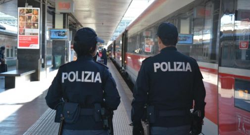 Da Napoli a Padova per truffare una donna, fermato 16enne: con se 50mila euro di bottino