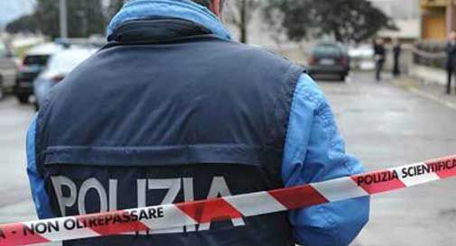 Giallo in casa, trovata con la testa fracassata