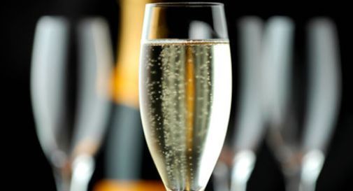 Guerra delle bollicine, Prosecco contro Asti secco