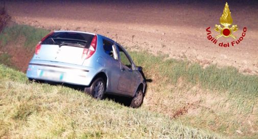 Malore al volante, esce di strada e muore 