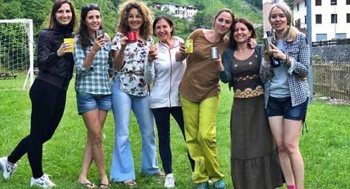 Le “NoPlasticGirls” difendono l’ambiente con determinazione ed ironia