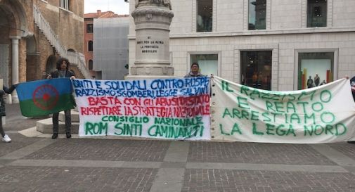 Rom e Sinti scendono in piazza a Treviso: “Stop agli sgomberi, siamo cittadini italiani
