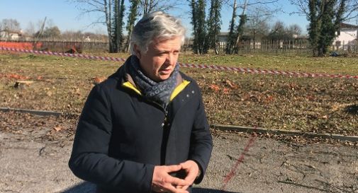 il sindaco Rossetto al cantiere della scuola