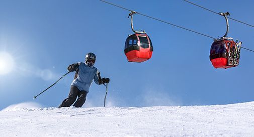 Travolge donna su pista da sci e fugge, denunciato 40enne 