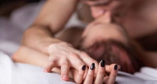 Sesso e profumo di mughetto, insieme agli ormoni infiamma il desiderio negli uomini