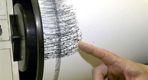 Forte scossa di terremoto nel Tirreno meridionale: la terra trema alle Eolie