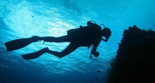 Subacqueo muore nel lago di Garda