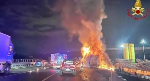 Fuoco al camion in autostrada a Cessalto