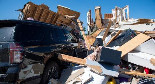 Usa, tornado devastano 5 stati: si temono 100 morti