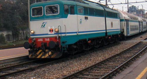 A fuoco vagone treno regionale