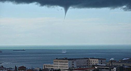 Tromba d’aria sul mare, paura a Trieste