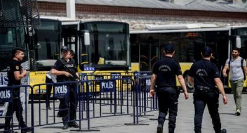 Turchia, pullman di studenti precipita in un canale: 14 morti e 26 feriti