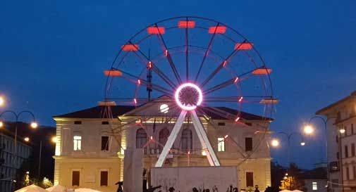 Vittorio Veneto, arrivata la grande ruota panoramica in centro