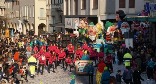 Carnevale a Conegliano, 25mila persone in centro