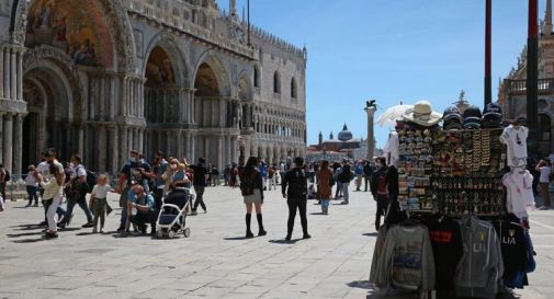 Covid Italia, su i contagi. Ma per zona gialla conteranno ricoveri