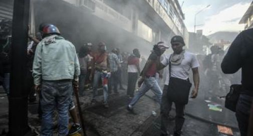 Venezuela al voto, ancora sangue: almeno 15 morti