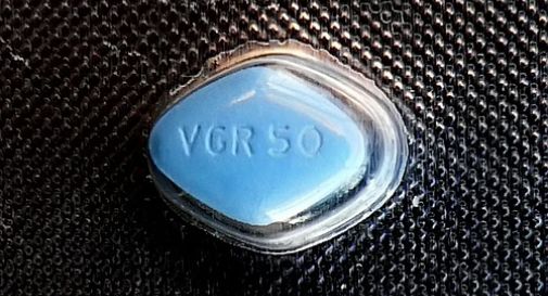 Stroncato a 45 anni, forse colpa del Viagra