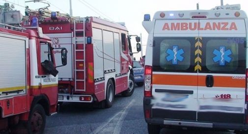 Esce di strada e si schianta, morto 33enne